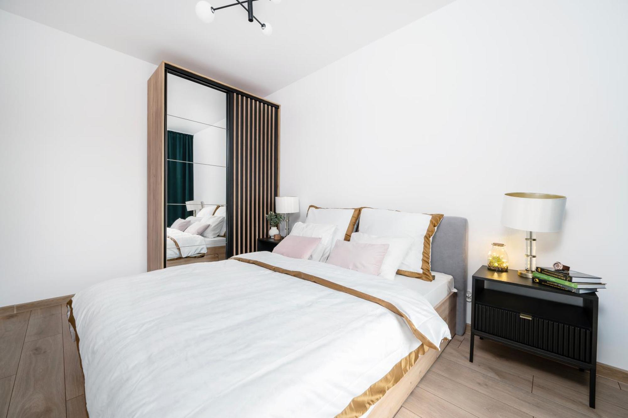 Manufaktura Residence - Apartamenty Prestiz Z Garazem Podziemnym I Dwoma Lazienkami Łódź Zewnętrze zdjęcie
